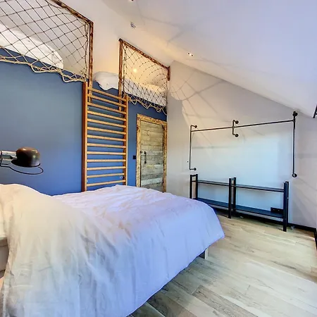 Wapiti Small Villa